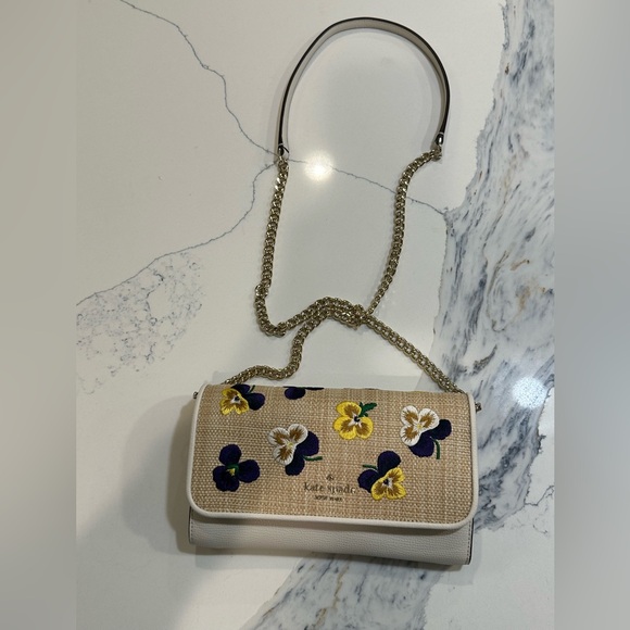 Kate Spade Wild Petal Embroidered Floral Crossbody Chain Wallet EUC - Picture 8 of 13
